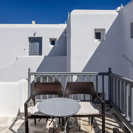 Aparthotel Elena & 3*