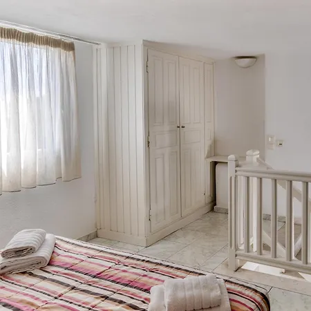 Elena & 3* Ornos (Mykonos)