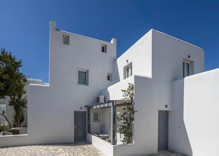 艾琳娜一室公寓及套房酒店 3* 奥诺斯