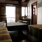 Aparthotel Elena & 3*