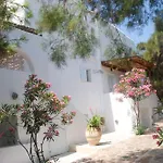 Elena & Ξενοδοχείο με διαμερίσματα 4*
