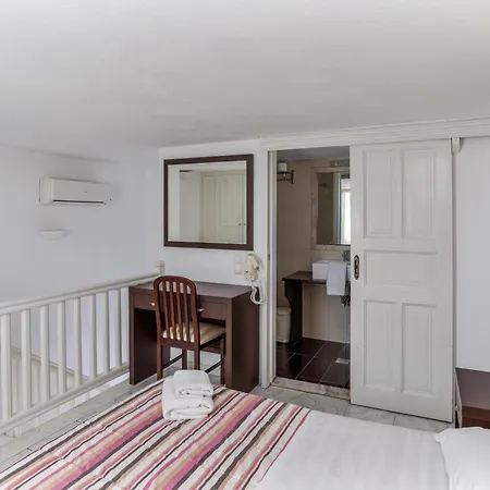 Elena & Ornos (Mykonos)