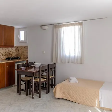 Elena & 3* Ορνός