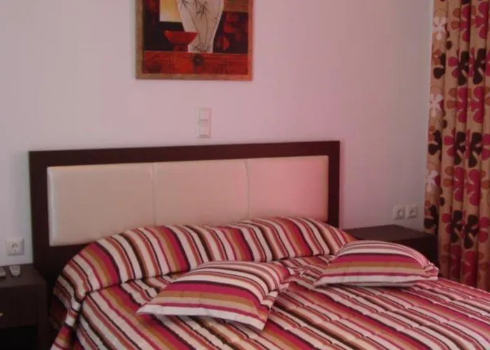 Appart hôtel Elena & 3*