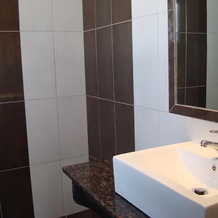 Elena & Апарт-отель 3*