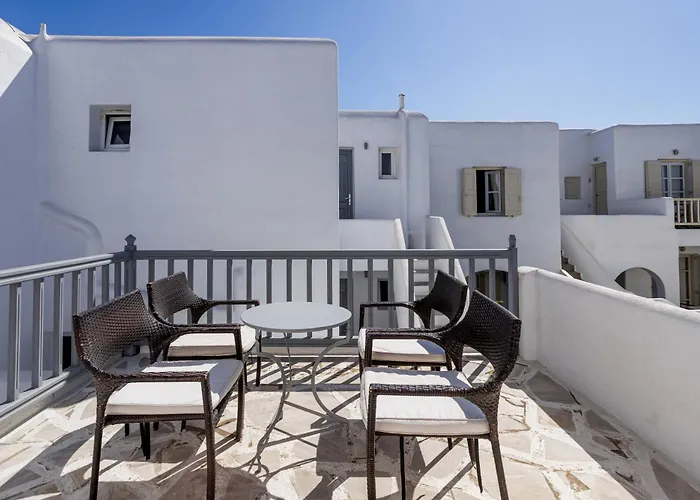 Elena & Apartmanhotel 3*